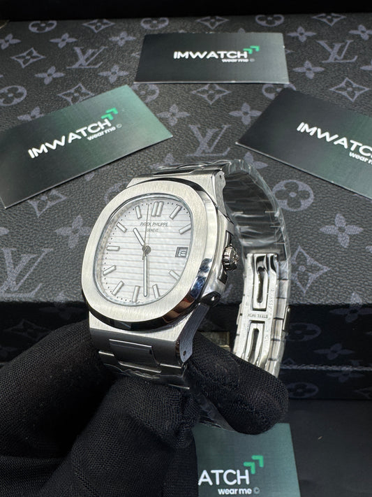 Patek Philippe Nautilus Silver – Édition Classique